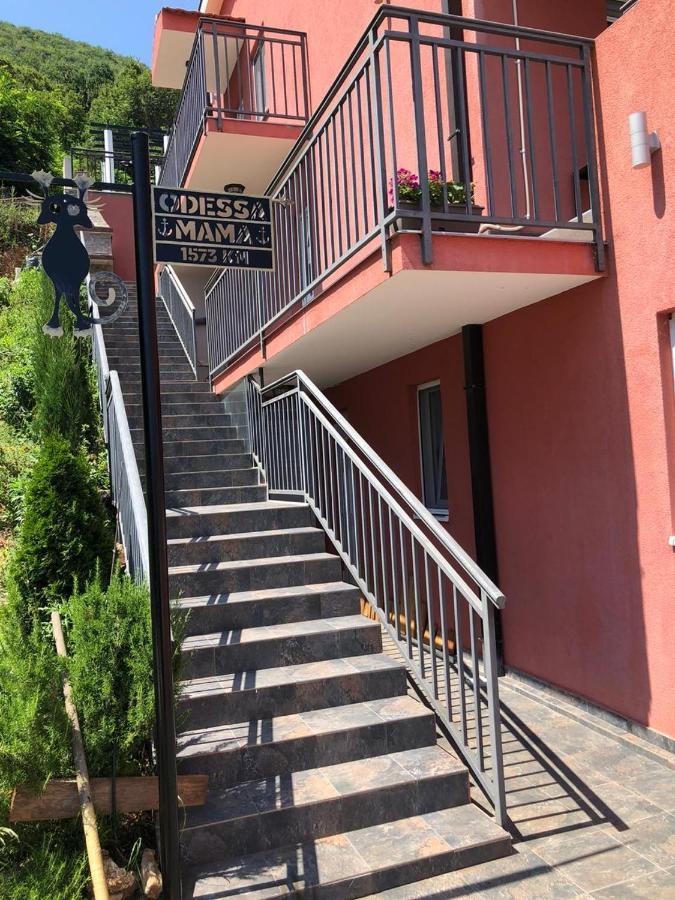 Odessa Mama Apartamento Bijela Exterior foto