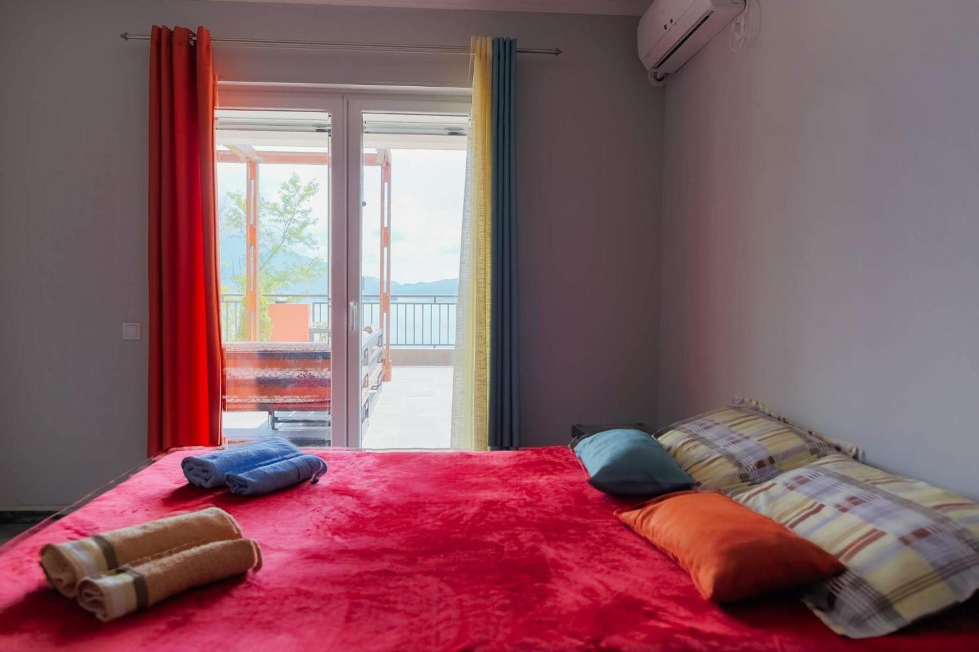 Odessa Mama Apartamento Bijela Quarto foto